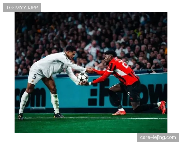 AC米兰防线崩盘，战术迷失，百年豪门地位岌岌可危