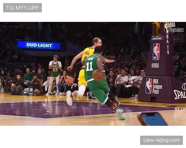 欧文利用突破拉开防守空间 提升球队关键时刻得分效率